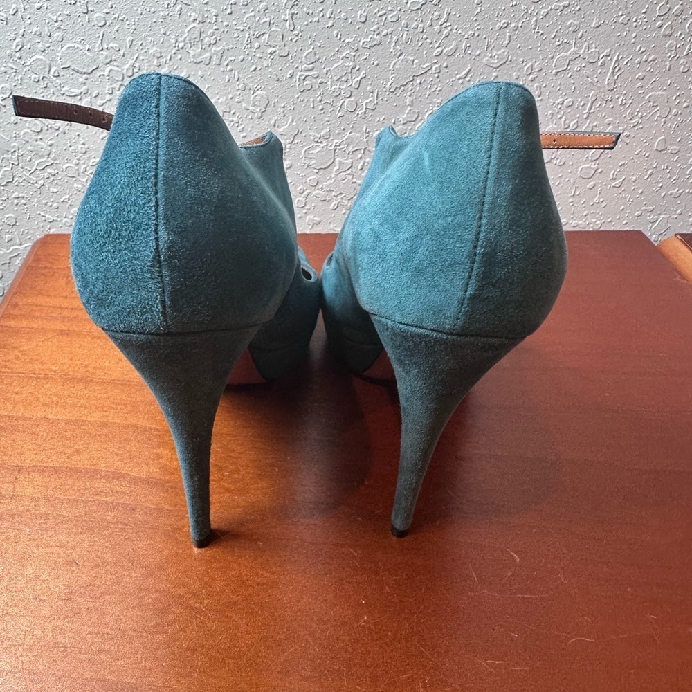 GUCCI Turquoise Suede High Heels Shoes T-Strap Peep Toe Stilettos - Picture 2 of 9